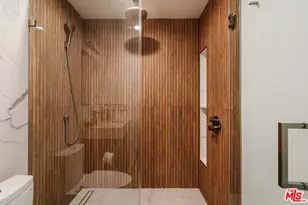 8446 Kirkwood Dr, Los Angeles, CA 90046 - Photo 20