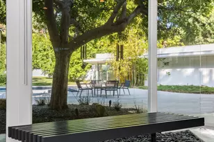 1010 N Rexford Dr, Beverly Hills, CA 90210 - Photo 12