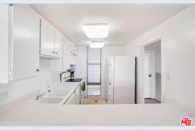 4316 Marina City Dr #1023, Marina del Rey, CA 90292 - Photo 8