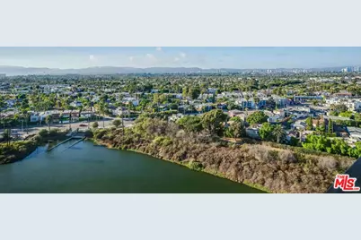 4316 Marina City Dr #1023, Marina del Rey, CA 90292 - Photo 4