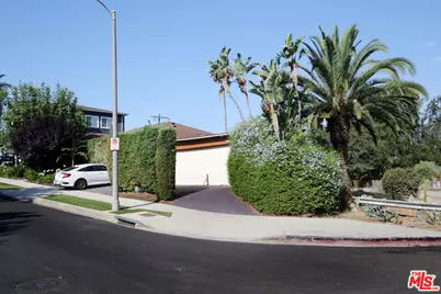 1807 Cochran Pl, Los Angeles, CA 90019 - Photo 30
