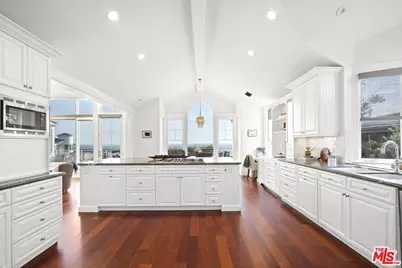 7335 Birdview Ave, Malibu, CA 90265 - Photo 38