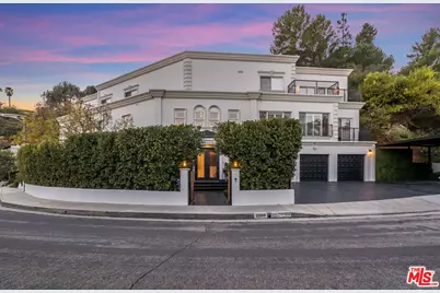 2209 Banyan Dr, Los Angeles, CA 90049 - Photo 42