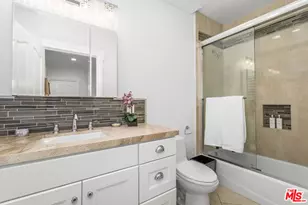 2209 Banyan Dr, Los Angeles, CA 90049 - Photo 32