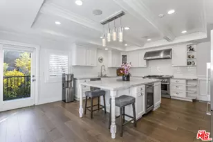 2209 Banyan Dr, Los Angeles, CA 90049 - Photo 12