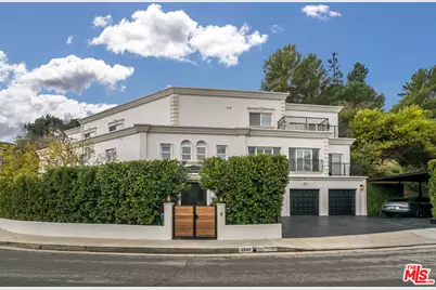 2209 Banyan Dr, Los Angeles, CA 90049 - Photo 1