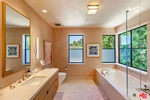 859 Woodacres Rd, Santa Monica, CA 90402 - Photo 26