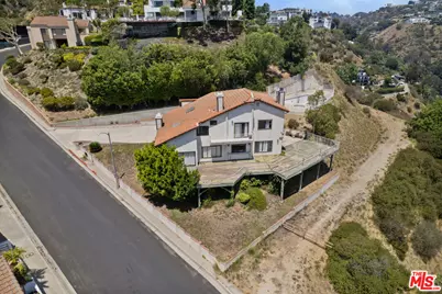 1842 N Crescent Heights Blvd, Los Angeles, CA 90069 - Photo 2