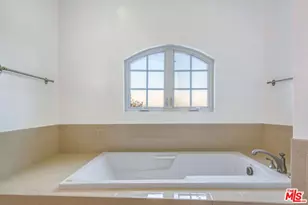 4521 Don Timoteo Dr, Los Angeles, CA 90008 - Photo 42