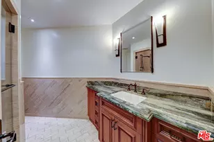 209 S Anita Ave, Los Angeles, CA 90049 - Photo 32