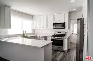 8920 Cadillac Ave, Los Angeles, CA 90034 - Photo 12