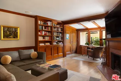 3818 Hollyline Ave, Sherman Oaks, CA 91423 - Photo 14