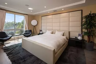 460 N Palm Dr, Beverly Hills, CA 90210 - Photo 10
