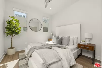 2111 N Cahuenga Blvd #14, Los Angeles, CA 90068 - Photo 22