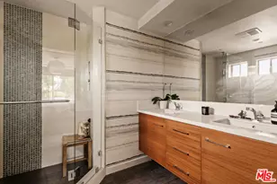 8512 Hargis St, Los Angeles, CA 90034 - Photo 12