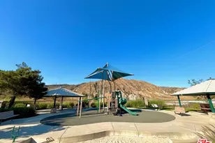 16414 W Nicklaus Dr, Newhall, CA 91342 - Photo 36