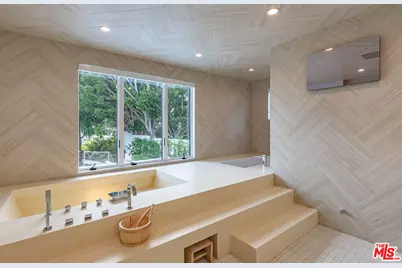 12000 Crest Ct, Beverly Hills, CA 90210 - Photo 26