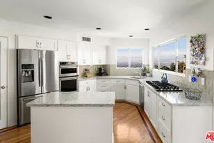 7265 Caverna Dr, Los Angeles, CA 90068 - Photo 10