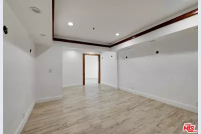 1754 Franklin Canyon Dr, Beverly Hills, CA 90210 - Photo 12