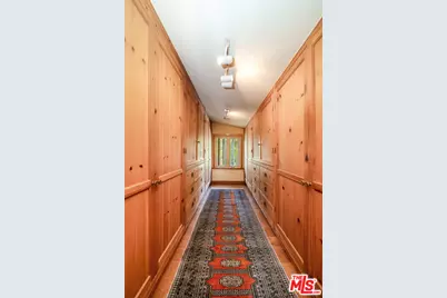 454 E Rustic Rd, Santa Monica, CA 90402 - Photo 24