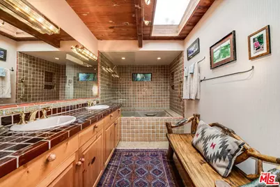 454 E Rustic Rd, Santa Monica, CA 90402 - Photo 20