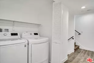 2419 S Cochran Ave, Los Angeles, CA 90016 - Photo 48