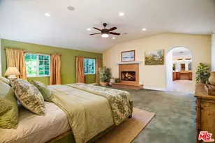 10655 Camarillo St, Toluca Lake, CA 91602 - Photo 26