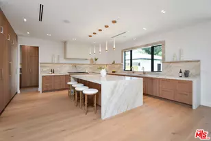 112 S Valley St, Toluca Lake, CA 91505 - Photo 12