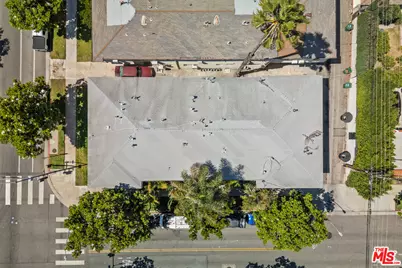 272 S Doheny Dr, Beverly Hills, CA 90211 - Photo 42