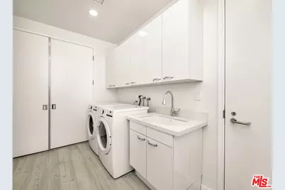 10380 Wilshire Blvd #404, Los Angeles, CA 90024 - Photo 14