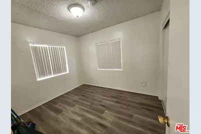 526 W 47th St, Los Angeles, CA 90037 - Photo 44