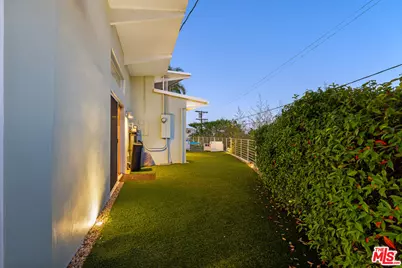 8411 Hollywood Blvd, Los Angeles, CA 90069 - Photo 8