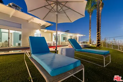 8411 Hollywood Blvd, Los Angeles, CA 90069 - Photo 46