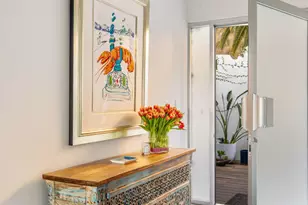 2137 Sunset Plaza Dr, Los Angeles, CA 90069 - Photo 4