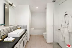 928 N Croft Ave, Los Angeles, CA 90069 - Photo 14