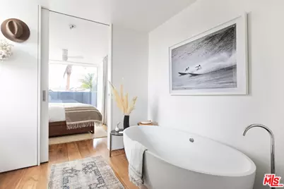 1201 Cabrillo Ave, Venice, CA 90291 - Photo 12