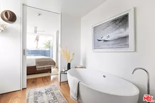 1201 Cabrillo Ave, Venice, CA 90291 - Photo 12