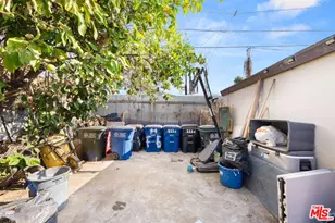 1114 S Kern Ave, Los Angeles, CA 90022 - Photo 30