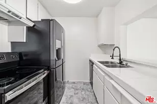 5460 White Oak Ave, Encino, CA 91316 - Photo 4