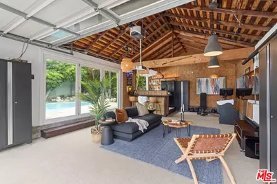 8044 Cowan Ave, Los Angeles, CA 90045 - Photo 32