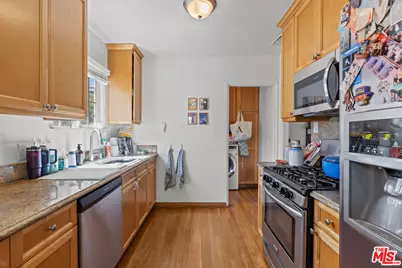 2248 20th St, Santa Monica, CA 90405 - Photo 14