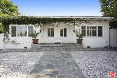 11538 La Maida St, Valley Village, CA 91601 - Photo 2