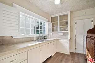 11538 La Maida St, Valley Village, CA 91601 - Photo 26