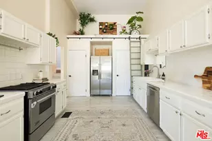 28333 Foothill Dr, Agoura Hills, CA 91301 - Photo 8