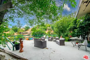 3201 Benedict Canyon Drive, Beverly Hills, CA 90210 - Photo 16