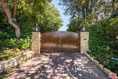 1550 Amalfi Dr, Pacific Palisades, CA 90272 - Photo 2