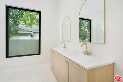 17510 Miranda St, Encino, CA 91316 - Photo 16