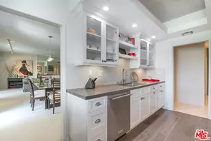 11322 Camarillo St, Toluca Lake, CA 91602 - Photo 6