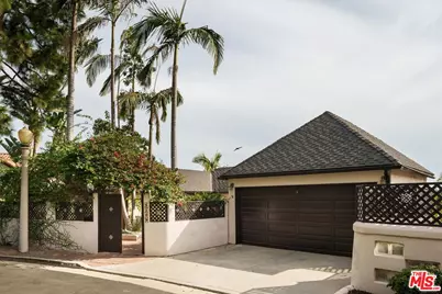 4189 Holly Knoll Dr, Los Angeles, CA 90027 - Photo 4