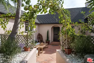 4189 Holly Knoll Dr, Los Angeles, CA 90027 - Photo 6